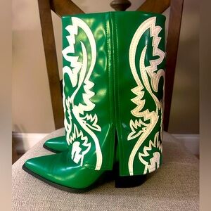 Azelea Wang boots 🔥
